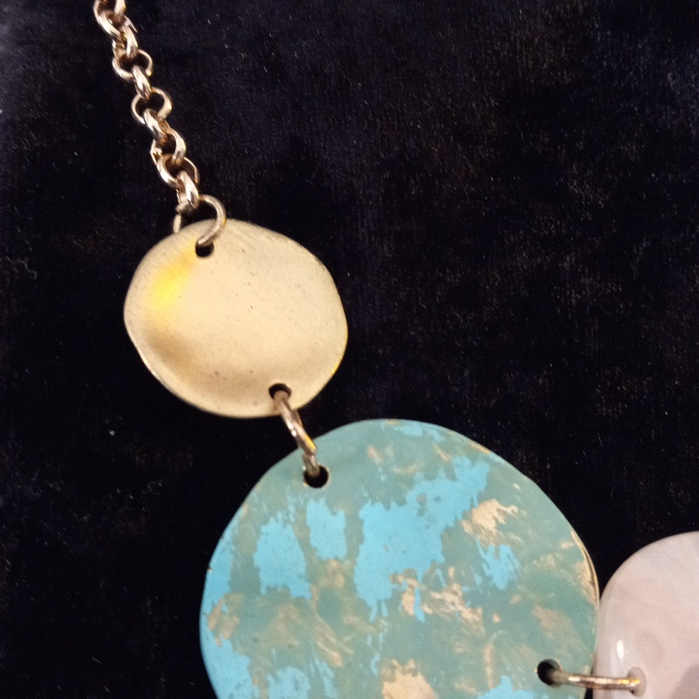 Statment Multi-Color Disc Bib Necklace. 20 In L - Picture 6 of 8